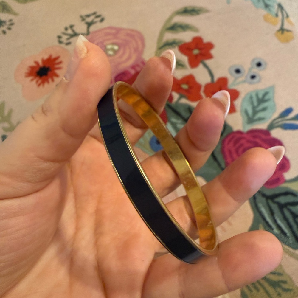 Sleek‎ Black and Gold Bracelet